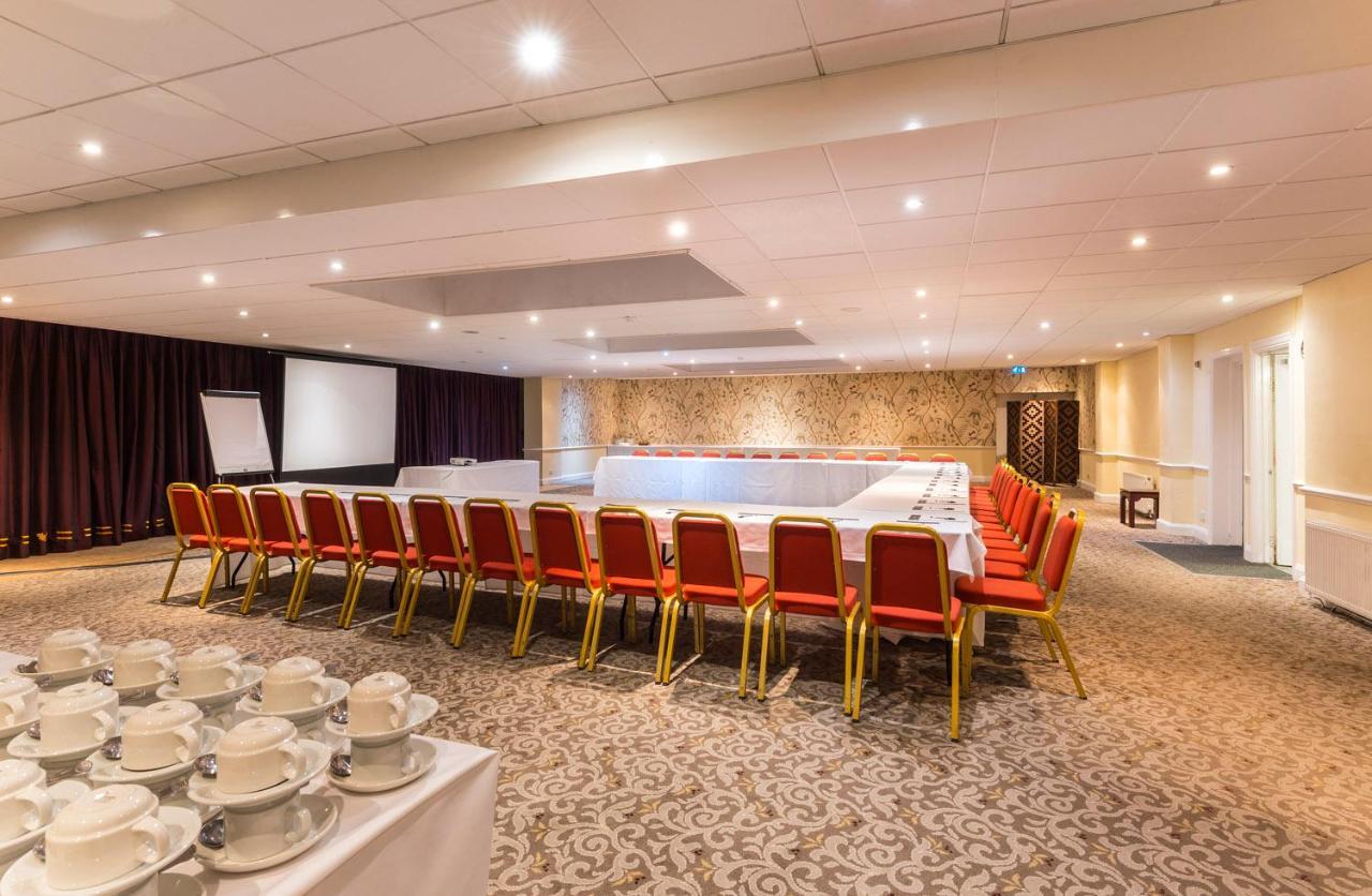 Ramada By Wyndham Cheltenham Golden Valley Exterior photo