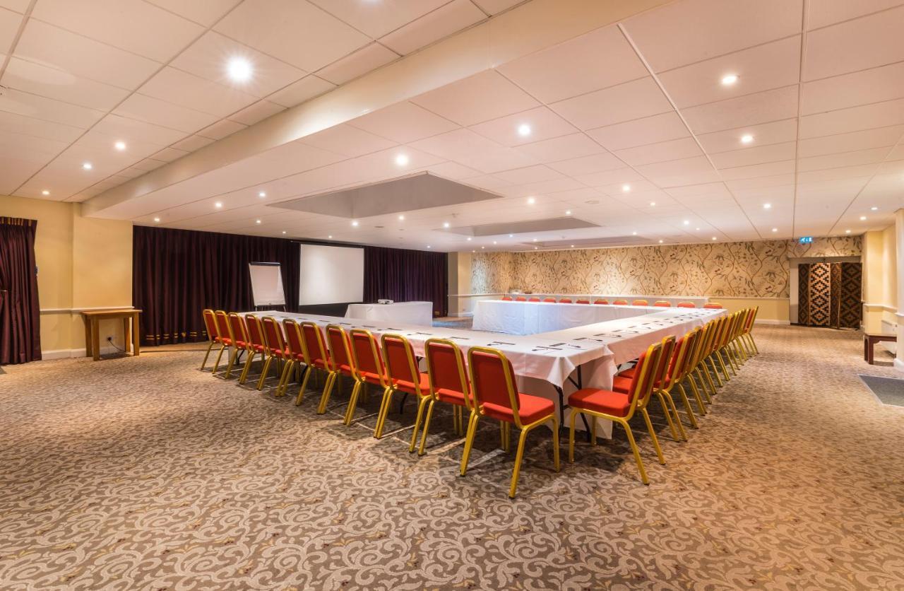 Ramada By Wyndham Cheltenham Golden Valley Exterior photo