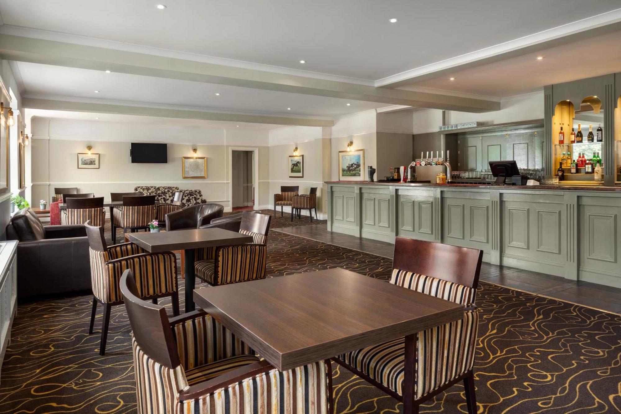 Ramada By Wyndham Cheltenham Golden Valley Exterior photo