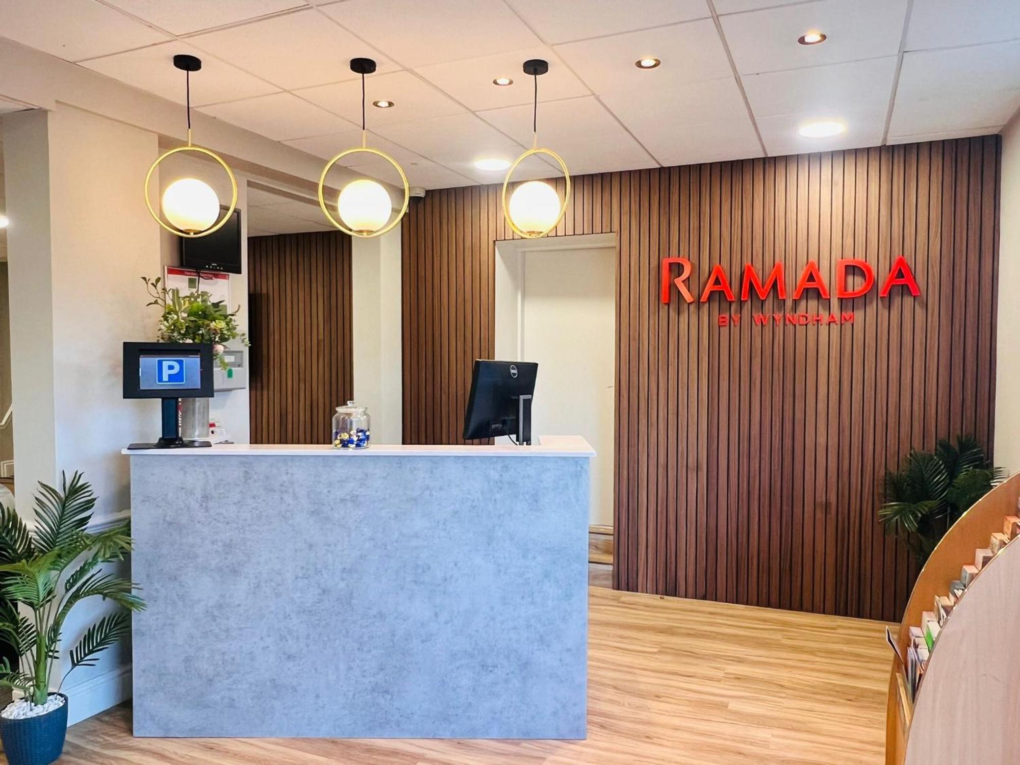 Ramada By Wyndham Cheltenham Golden Valley Exterior photo