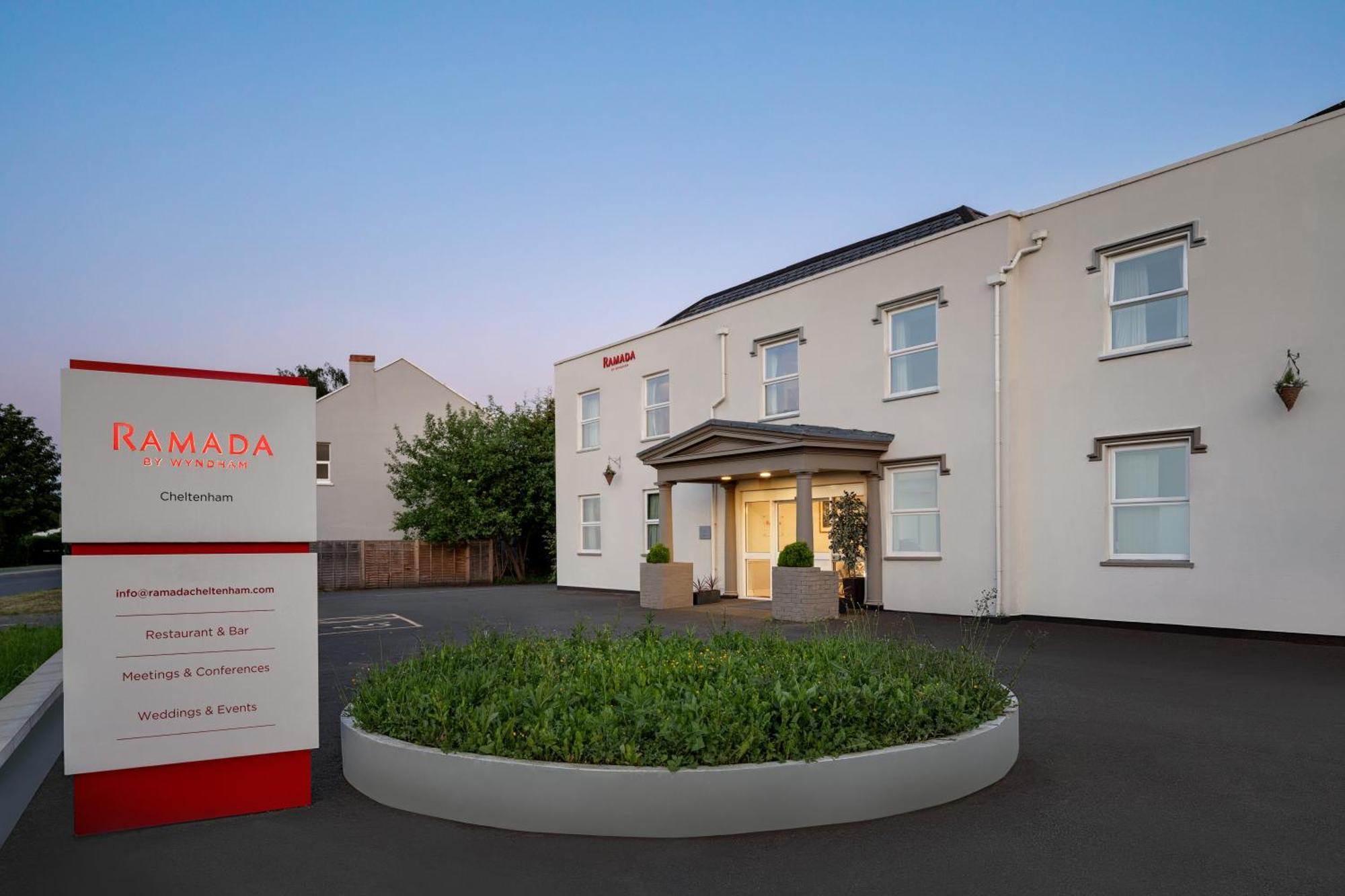 Ramada By Wyndham Cheltenham Golden Valley Exterior photo