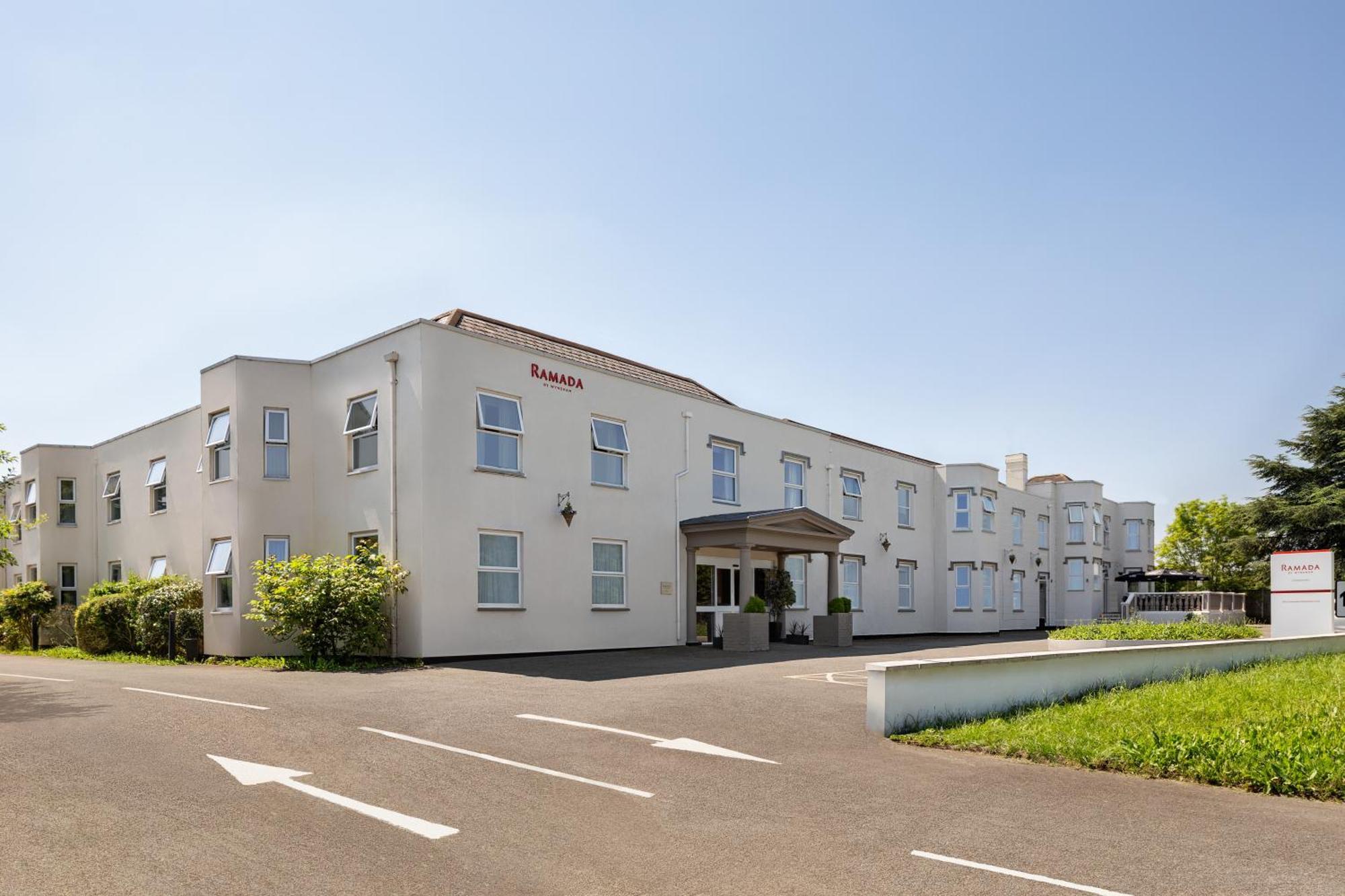 Ramada By Wyndham Cheltenham Golden Valley Exterior photo
