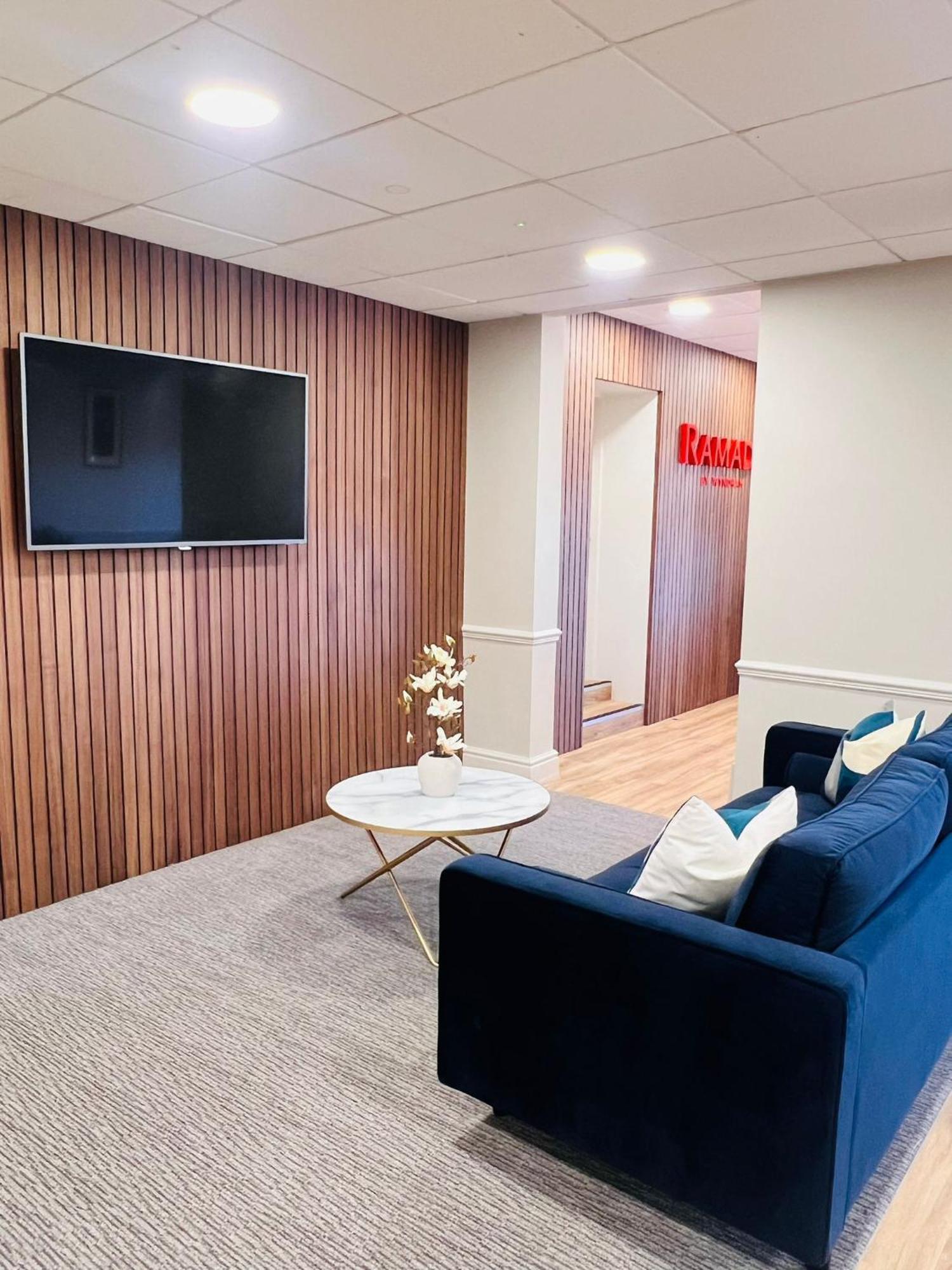 Ramada By Wyndham Cheltenham Golden Valley Exterior photo